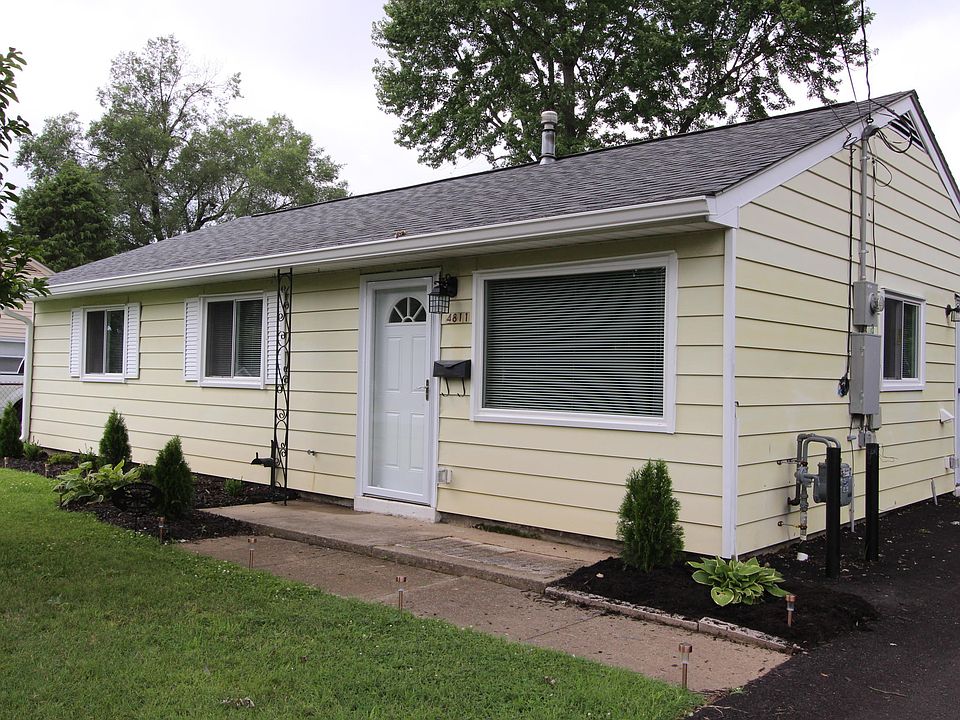 1st image of 4811 Seville Dr