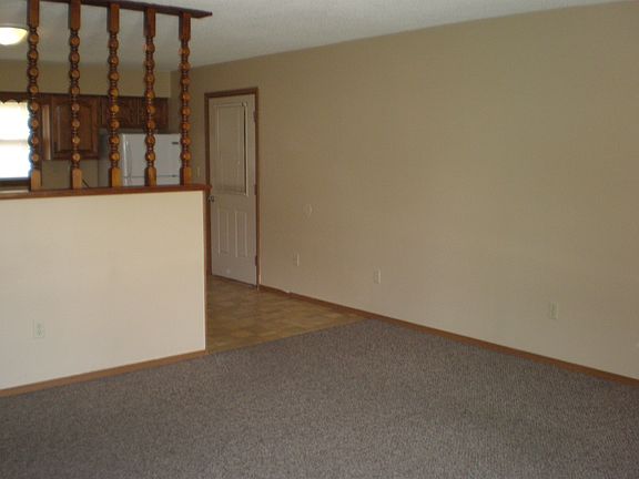 3rd image of 302 E Boulevard St #38011861