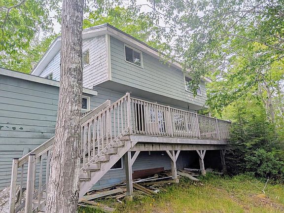 5th image of 1 Beaver Island Rd