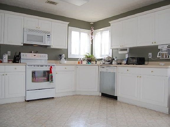 4th image of 344 Cattlemans Cir