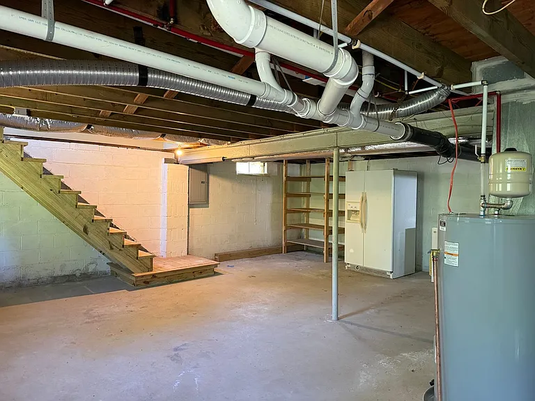 725 Ridge Rd — Photo 18