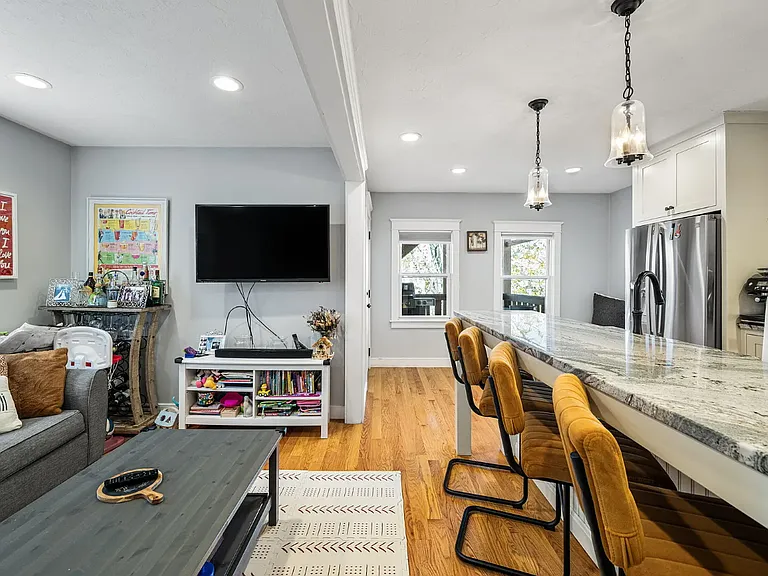 227 Havre St #3B — Photo 7