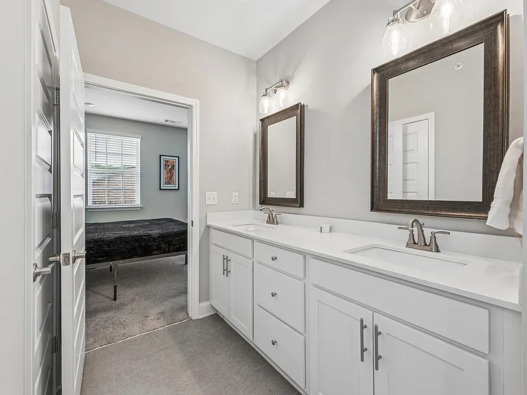 1801 Shadow Green Dr #304 — Photo 20