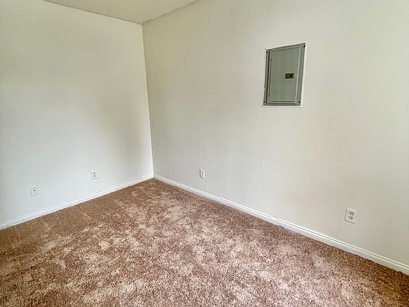 4th image of 1328 Lehman St APT 1