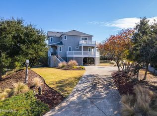 105 W Bias Dr, Kitty Hawk, NC 27949