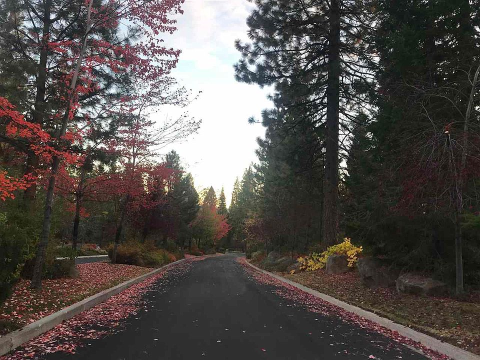 1st image of 748 Foxhollow Dr