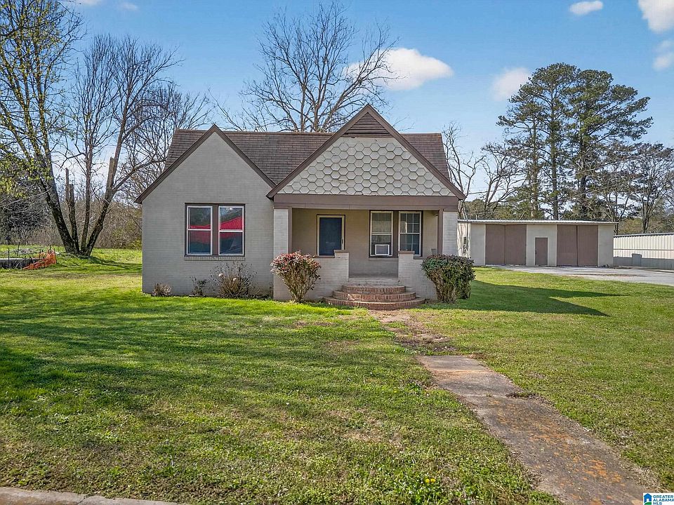 1st image of 104 Main St