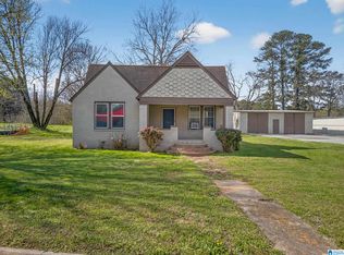 104 Main St, Weaver, AL 36277