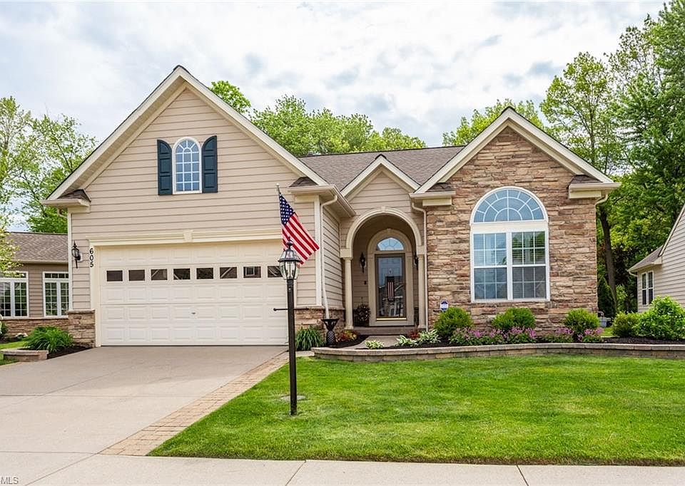 1st image of 605 Canter Ct