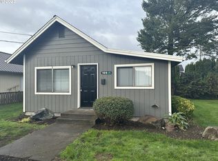109 Grove Ave, Tillamook, OR 97141