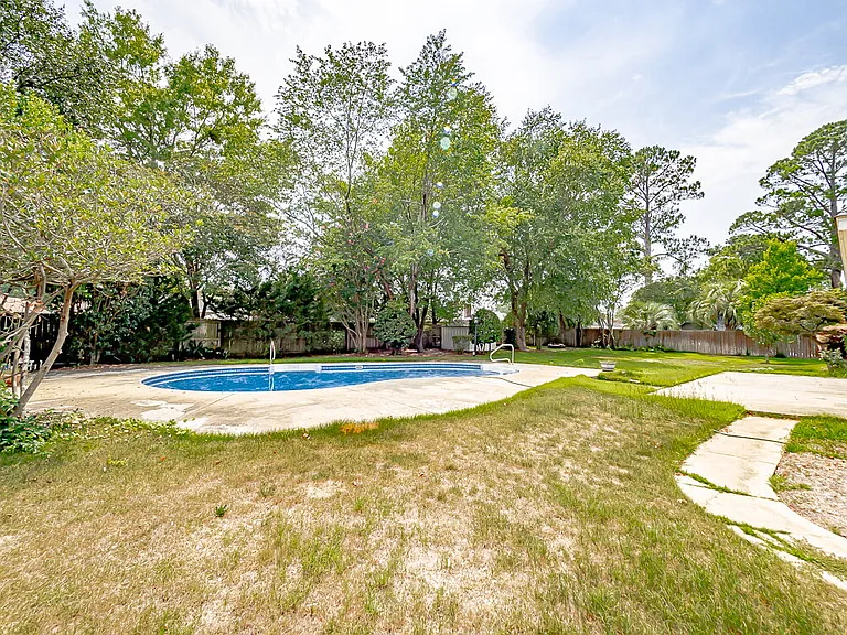 2704 Powhatan Dr — Photo 9
