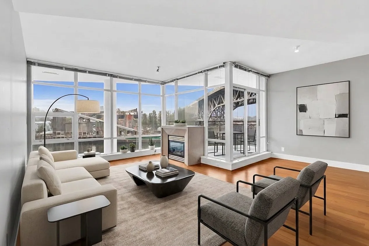 2 bed, 1400 sqft, $6,800 — Photo 1