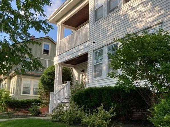 443 River Ave, Providence, RI 02908
