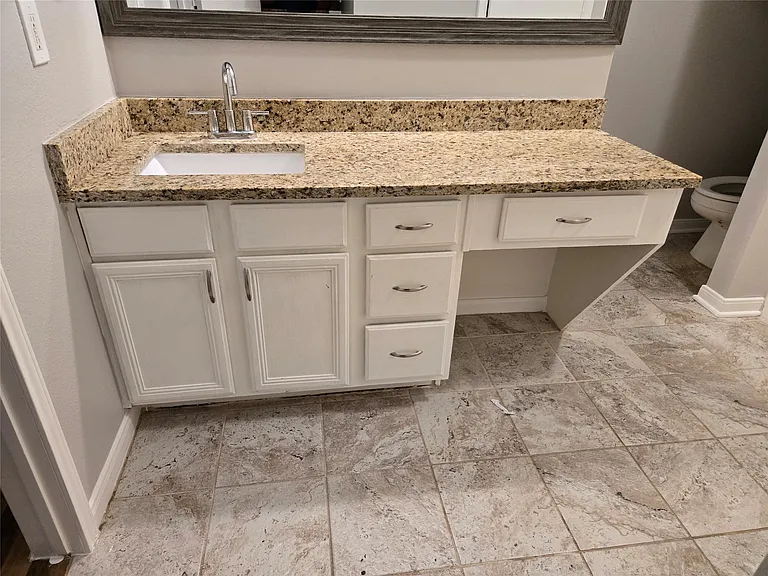 24202 Bar Kay Ln #24202 — Photo 10