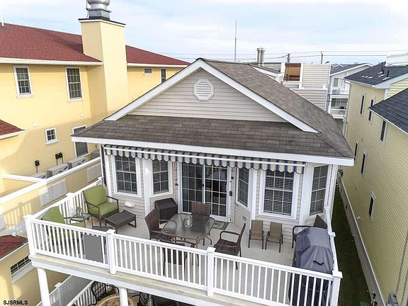 2nd image of 3411 Asbury Ave Unit 2