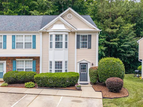 319 Orchard Park Dr, Cary, NC 27513