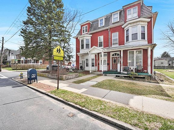 5th image of 360 E Lehman St