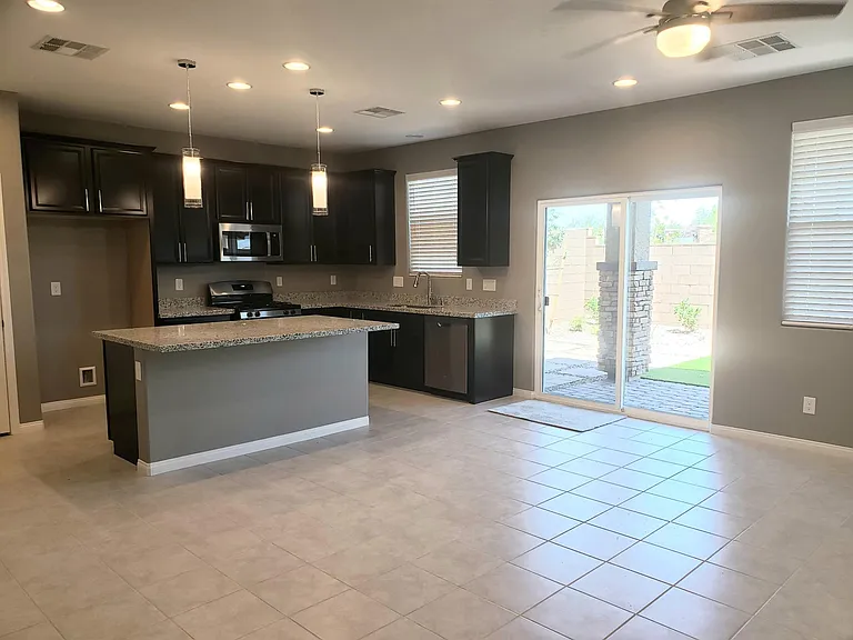 10456 Mount Charleston Ave — Photo 7
