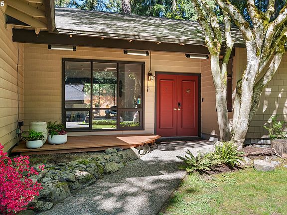 3rd image of 7035 SW Tierra Del Mar Dr