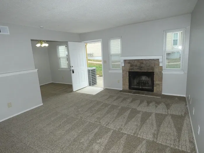 10006 NW Player Dr — Photo 3