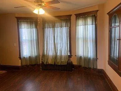 4 bed, 2.5 bath, $950 — Photo 4