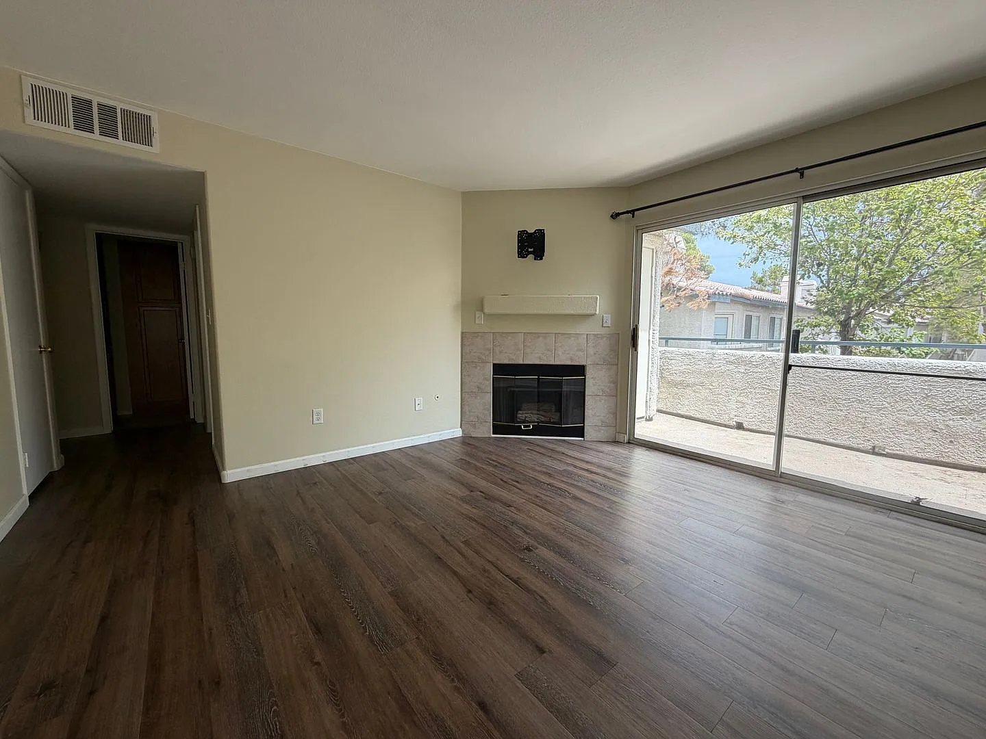 Charming 2 bedroom 2 bathroom condo — Photo 1