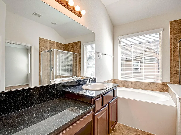 20 Cheswood Manor Ct — Photo 19