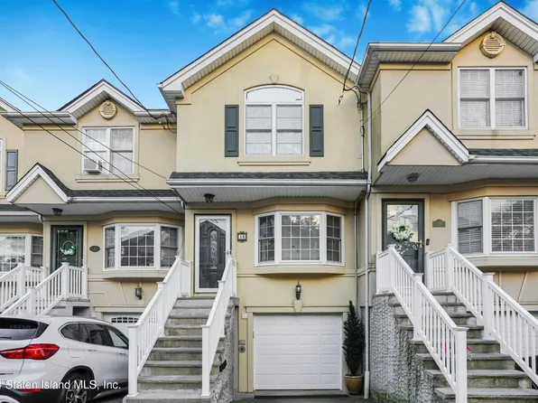 18 Erwin Ct, Staten Island, NY 10306