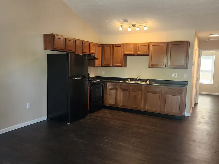 400 Jessie Dr — Photo 7