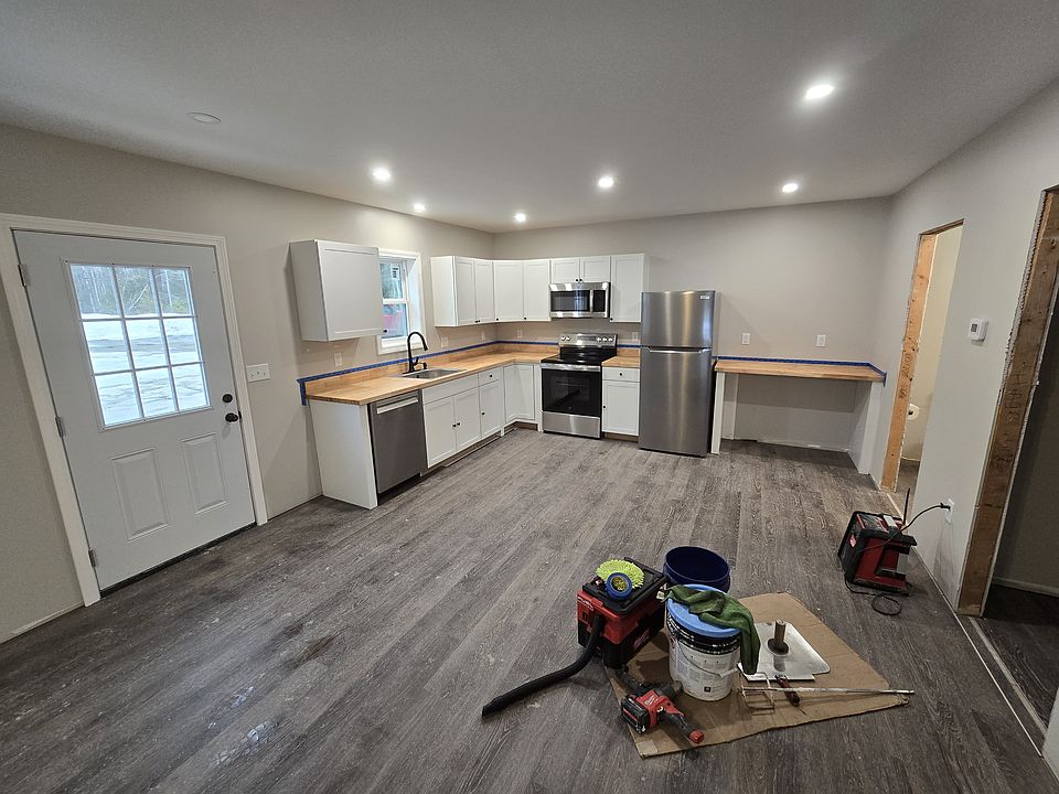 1st image of 17 Harding Way #1