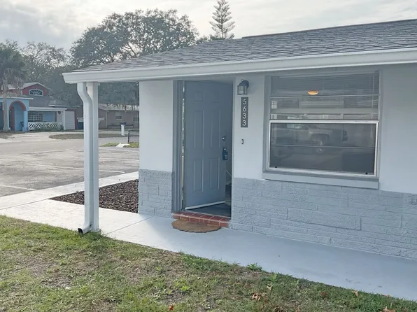 5633 Golden Nugget Dr, Holiday, FL 34690
