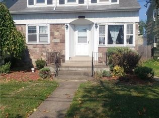 2744 Woodlawn Ave, Niagara Falls, NY 14301