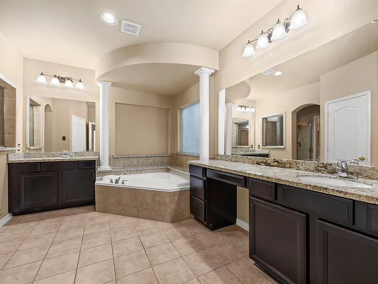 13938 Sawmill Run Ln — Photo 16