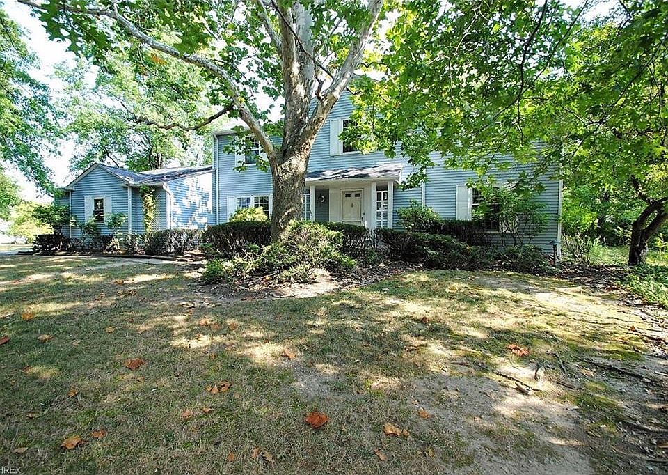 1st image of 1631 Seven Oaks Dr