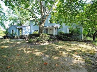 1631 Seven Oaks Dr, Lyndhurst, OH 44124