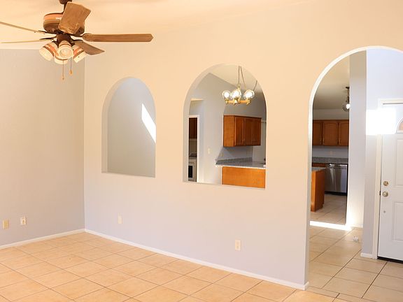4th image of 1430 Wildflower Dr