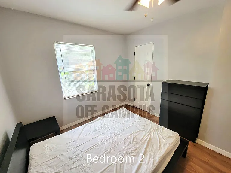 1067 41st St — Photo 59