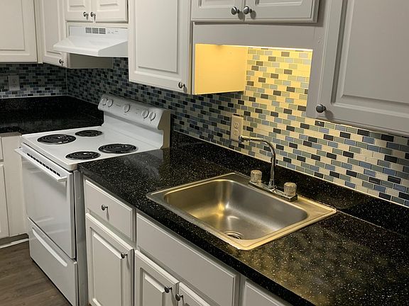 4th image of 8145 San Jose Manor Dr E APT 2