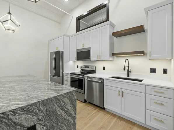 522 6th St APT 301, Rapid City, SD 57701