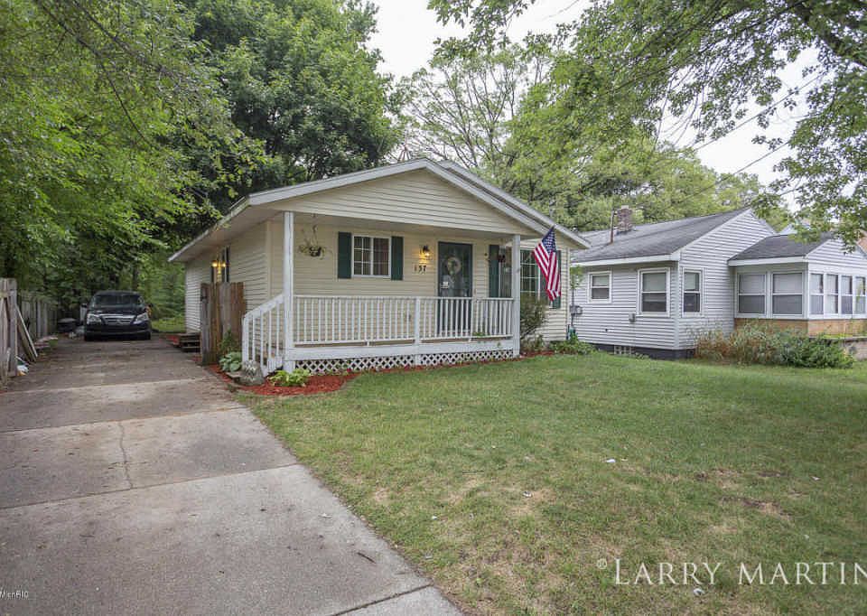 1st image of 137 Nancy St SE