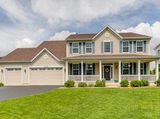 2525 Coneflower Ct, Wauconda, IL 60084