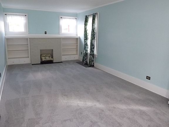 Family Room 25x11