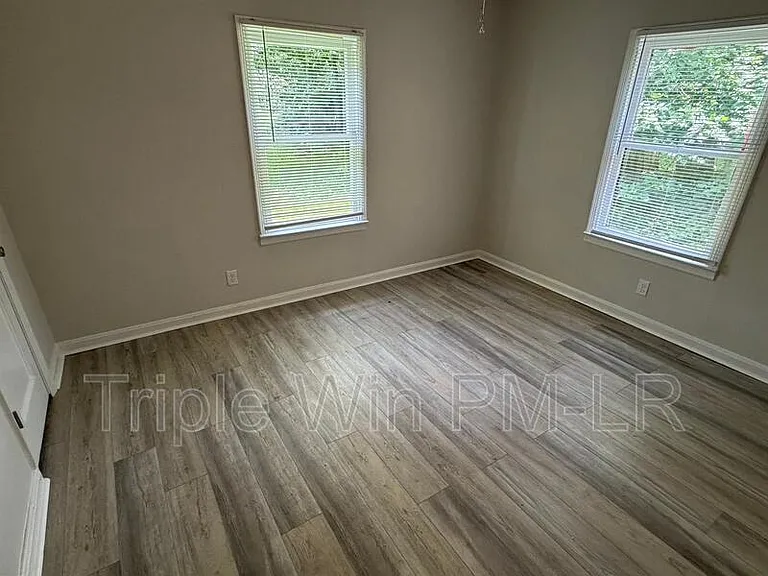 2205 S Martin St — Photo 12
