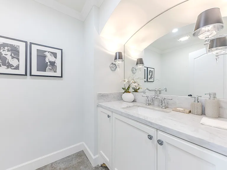 325 W Bellevue Dr — Photo 43