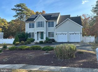 28 8th St, Barnegat, NJ 08005