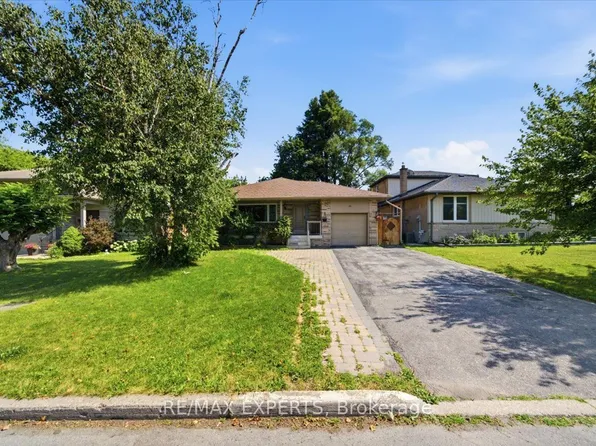51 Clifton Ave, Toronto, ON M3H 4K9