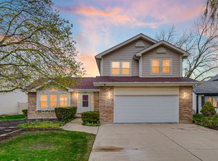 371 Cimarron Ct, Aurora, IL