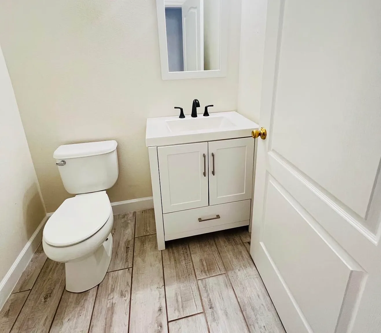 4 bed, 2481 sqft, $2,900 — Photo 4