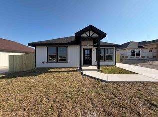 51 Gilberto St, Del Rio, TX 78840
