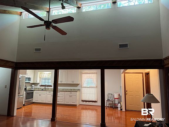 3rd image of 110 Chinquapin Cir #12